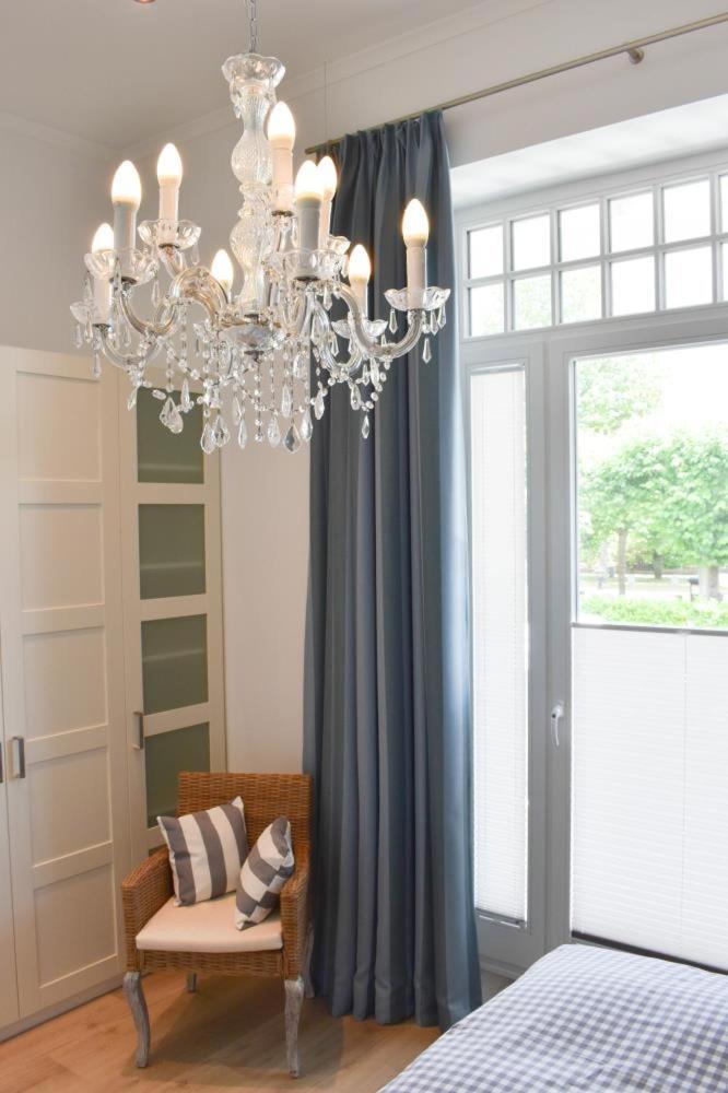 Long Island Apartment *